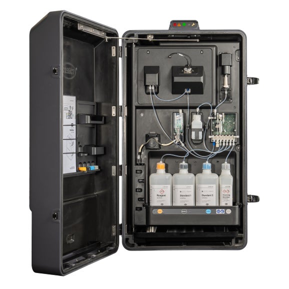 NH6000sc Ammonium Analyser, 1 channel, for use with 1 external filtration system, flow detection, 230 VAC